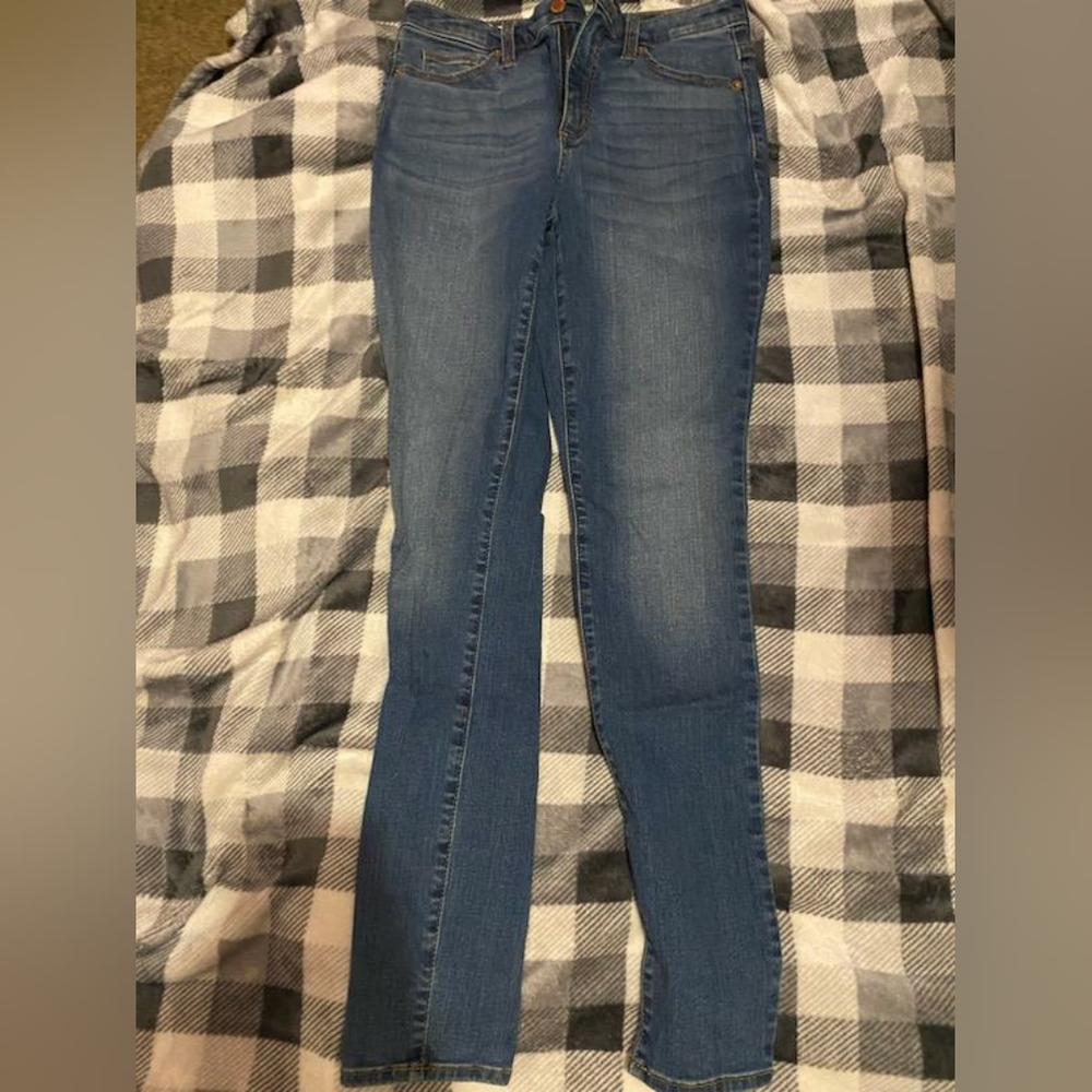 High Rise Skinny Jeans. Size 6